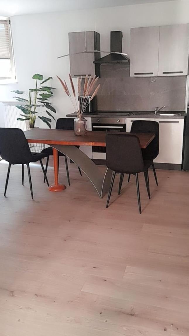 Manara 10 Appartement *